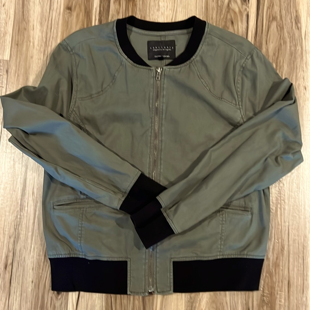 Zip up jacket unlined